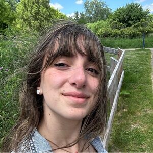 Meet your Posher, Anna!